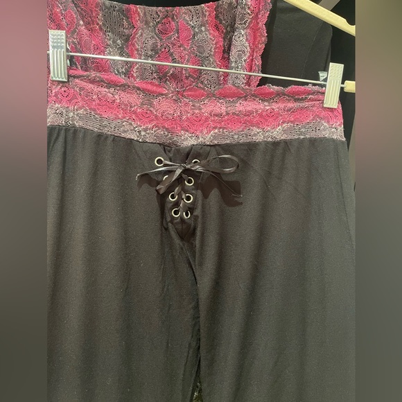 Beach bunny tracksuits - Picture 4 of 9